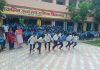 बच्चों द्वारा विभिन्न प्रकार के खेल प्रस्तुत की गई।
