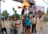 कारगिल चौक बस स्टैंड को पुणः बहाल कराने के मांग को लेकर नगरअयुक्त का पुतला दहन किया गया किया।