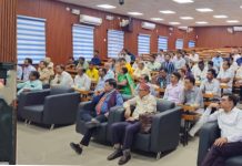 कुलपति प्रो. (डॉ.)दिलीप कुमार केशरी की अध्यक्षता में मगध विश्वविद्यालय की महत्त्वपूर्ण बैठक रामानुज सभागार बौद्ध गया में आयोजित की गई।
